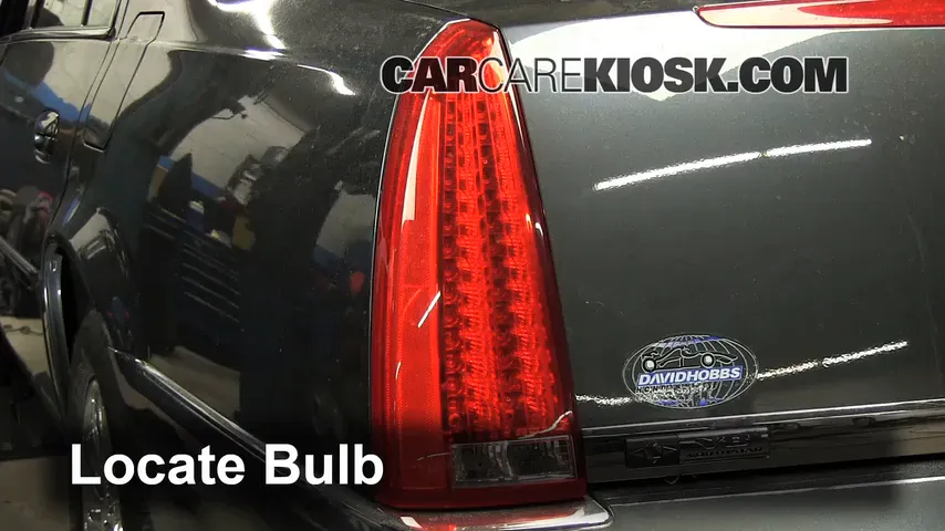 2009 Cadillac DTS Platinum 4.6L V8 Lights Reverse Light (replace bulb)